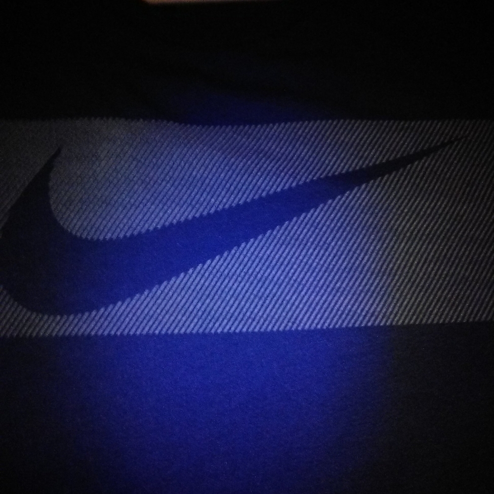 Nike Dri-Fit - Picture 3 of 3